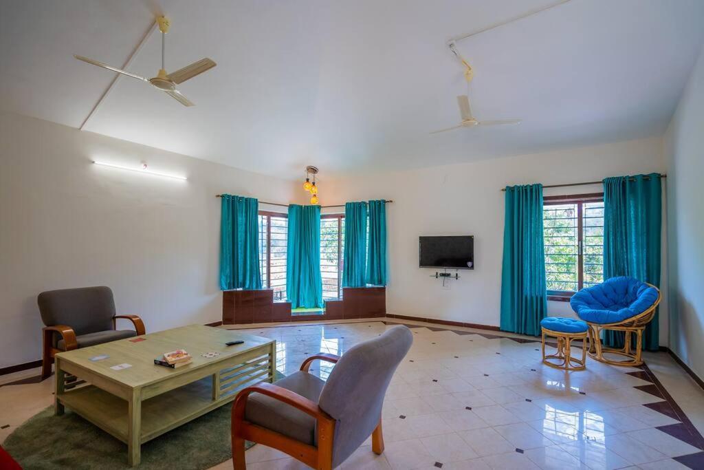 Lake View Villa Gandaulim Exterior photo